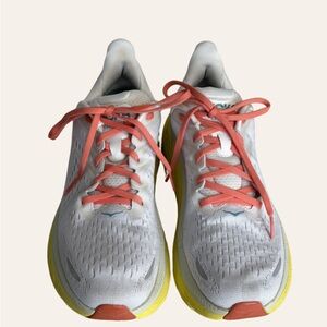Hoka Clifton 8